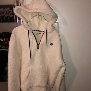 Tommy Hilfiger fleece zip up // Large